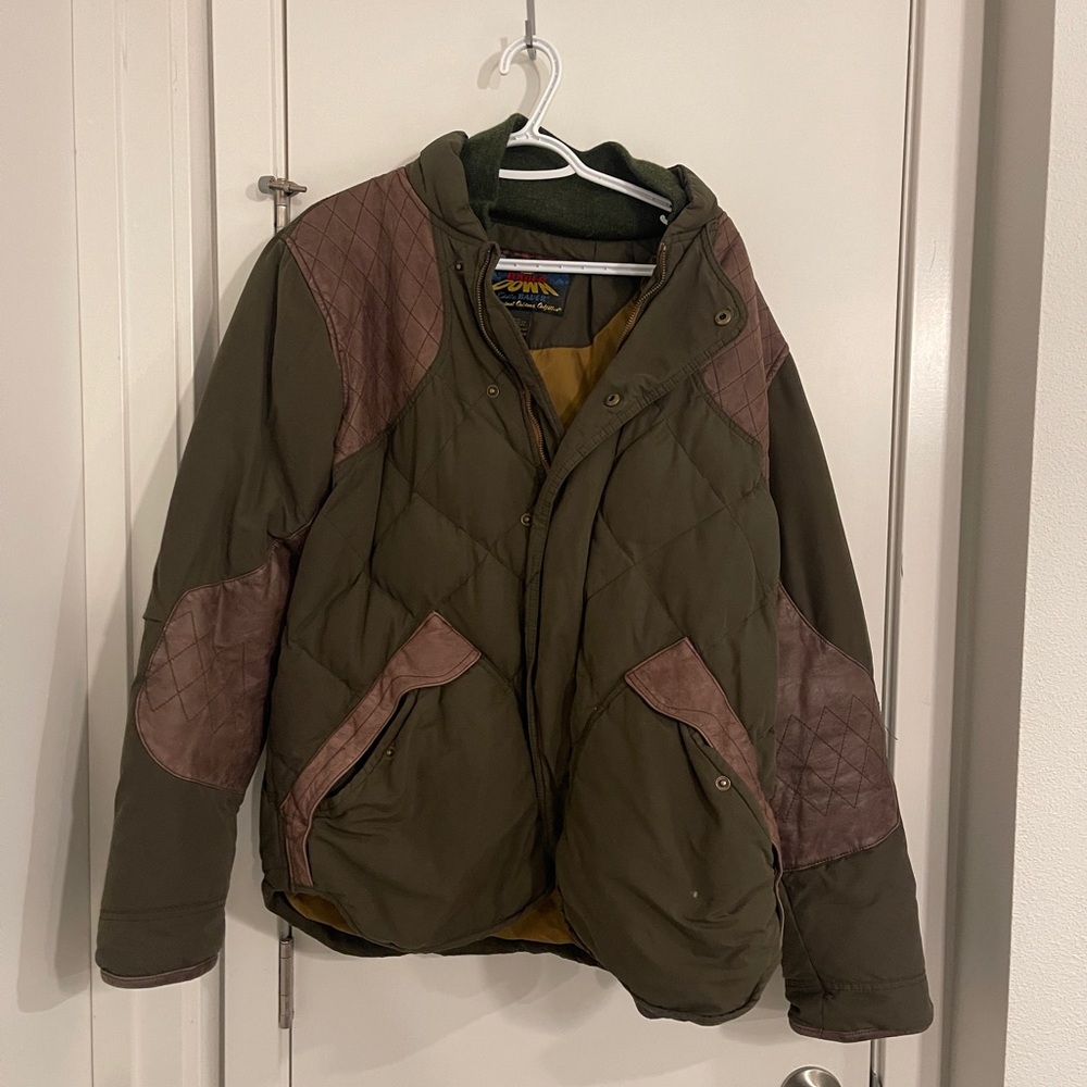 Eddie Bauer Olive Green Puffer Jacket with Brown Accents